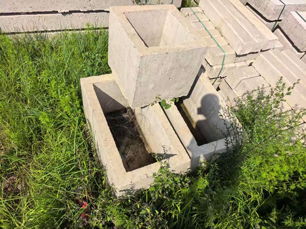 水泥墓室